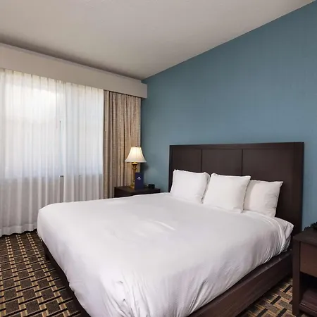 Inn At The Colonnade Baltimore - A Doubletree By Hilton Hotel Exterior photo