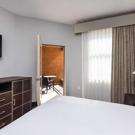 Inn At The Colonnade Baltimore - A Doubletree By Hilton Hotel Exterior photo