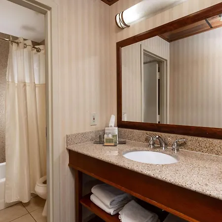 Inn At The Colonnade Baltimore - A Doubletree By Hilton Hotel Exterior photo